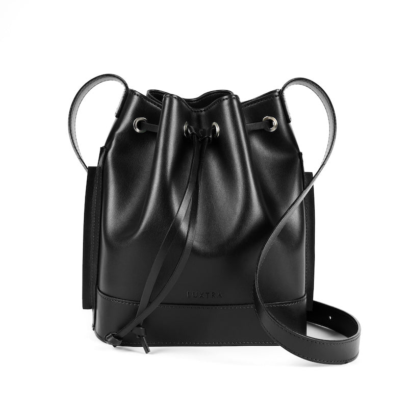 Black Bucket Bag | The Daphne